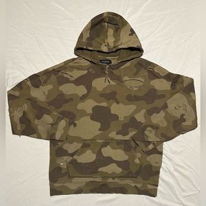 PacSun Destroyed & Distressed long sleeve hooded camo hoodie Medium
